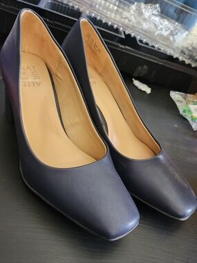 Naturalizer Navy Square-Toe Block Heel Pumps Size 8.5